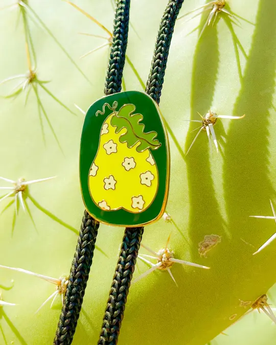 Pearadise Bolo Tie