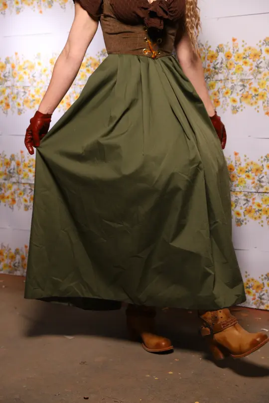 Tulip Skirt In Fern Green Cotton - The Leave It To Beaver Collection