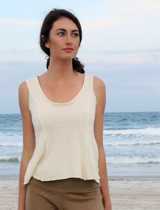 Crescent Princess Seam Cropped Shirt