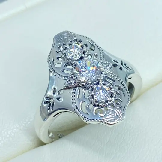 White CZ Ring, Size 8, Spider Gatsby, Sterling Silver Vintage Jewelry D172 - Ready to Ship