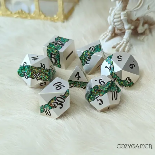 Fissure Metal Dice Set Silver and Green