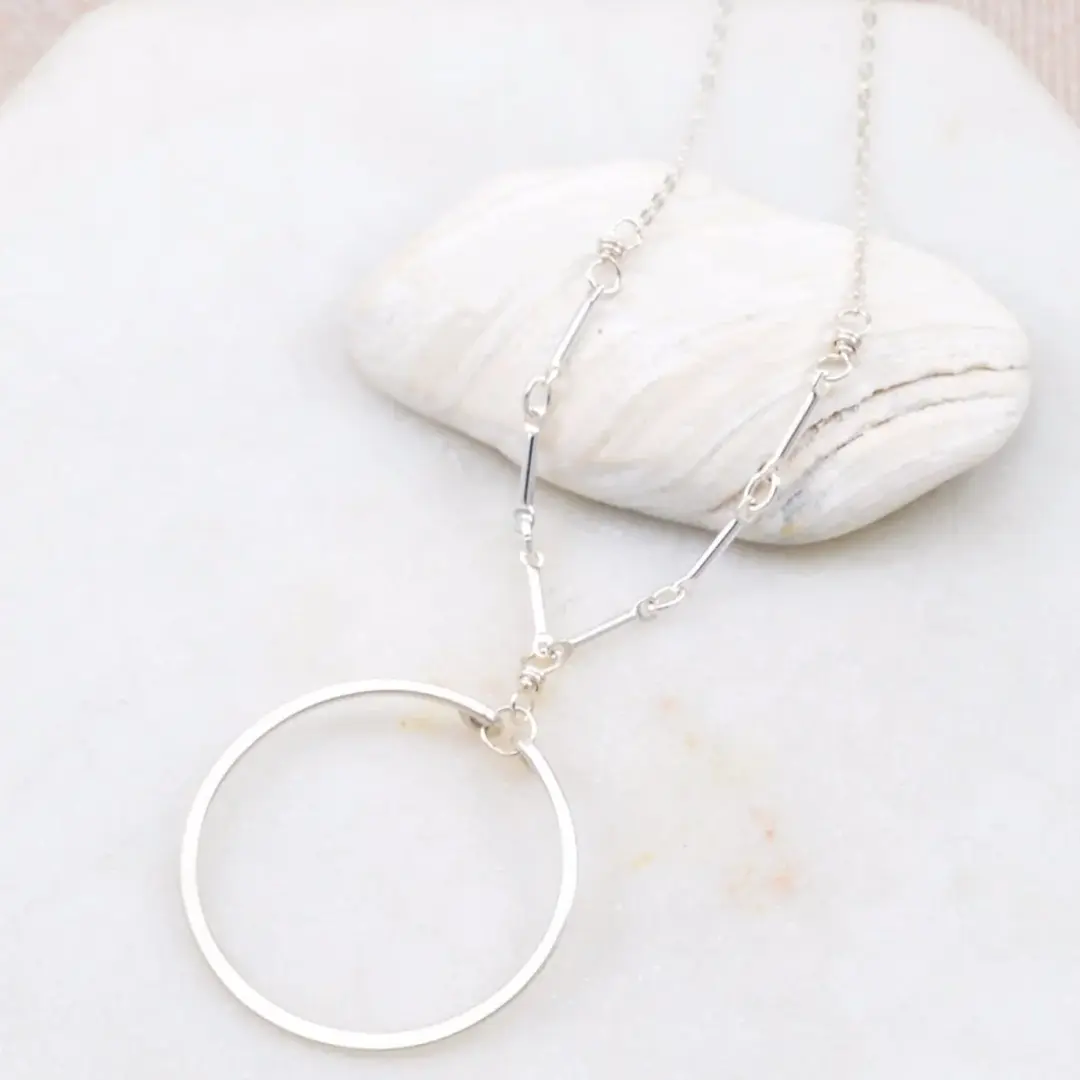 Single Circle Necklace in Silver