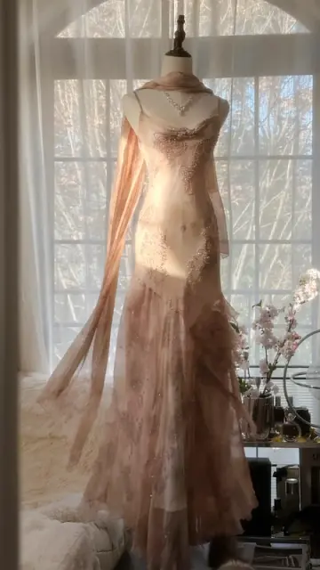 Light champagne pink halter-neck fitted waist bodycon long ball gown R7701