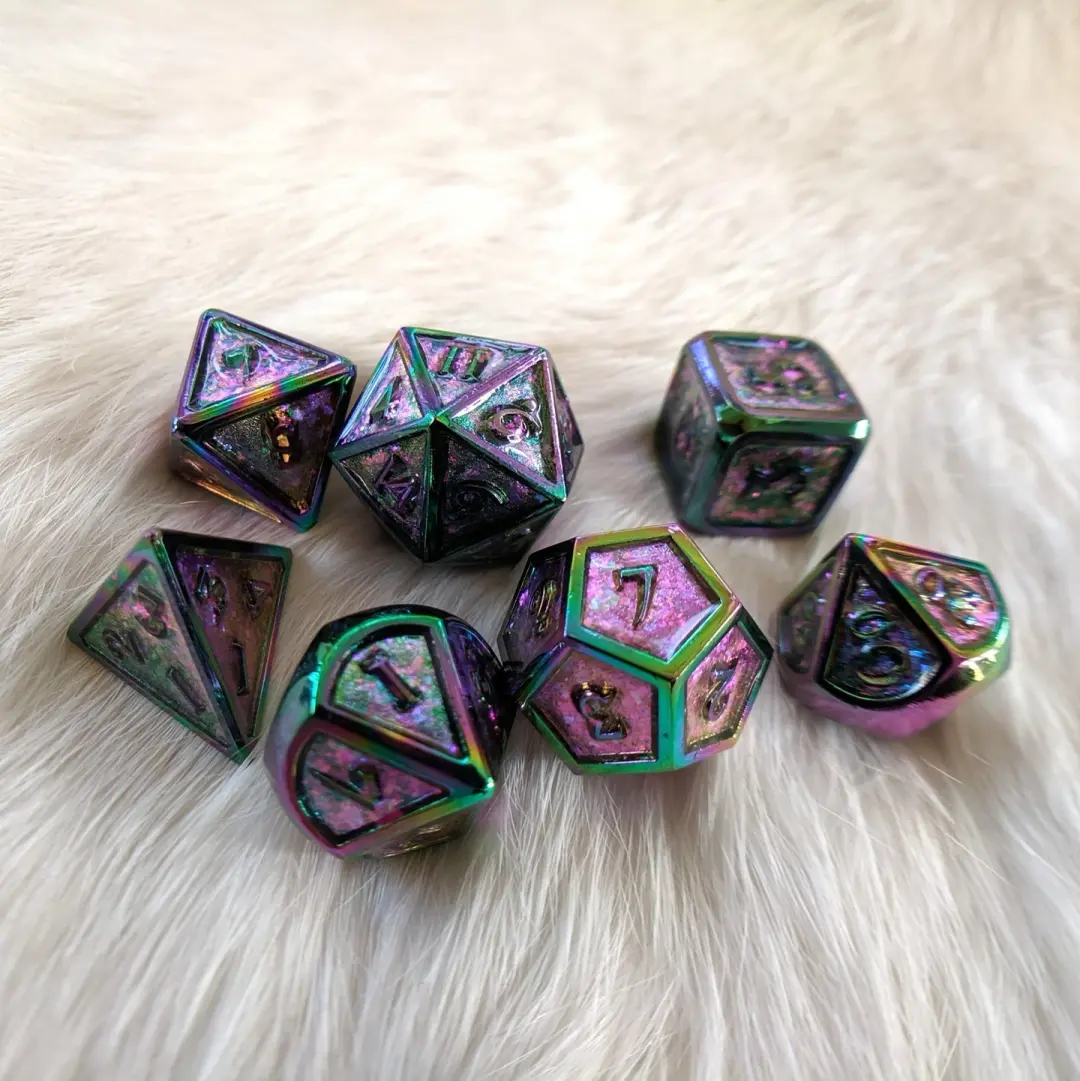 Glittering Peacock Metal Dice Set – Rainbow Glitter with Rainbow Trim