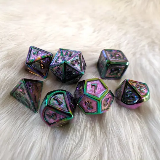 Glittering Peacock Metal Dice Set – Rainbow Glitter with Rainbow Trim