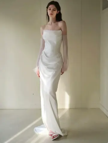 Minimalist White Sheath Strapless Long Wedding Dress with High-slit RS147