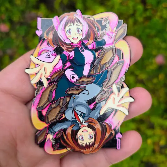 Queen of Hearts Pin (Black Swirl Pearl Card)  v2