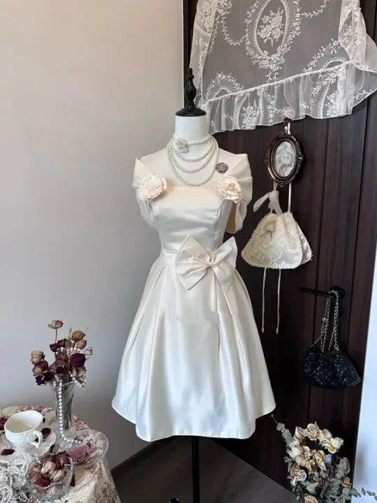 White satin elegant neckline design waist slimming short skirt homecoming dress R4282