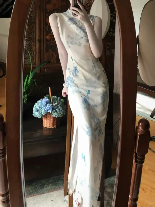 Traditional Chinese Cheongsam with Light Blue Floral Print and Satin-Like Fabric R9130