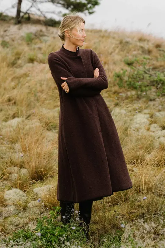 Classic – Virgin Wool Coat with Thumbhole Sleeves