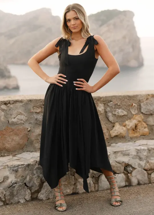 Mayreli Dress in Black