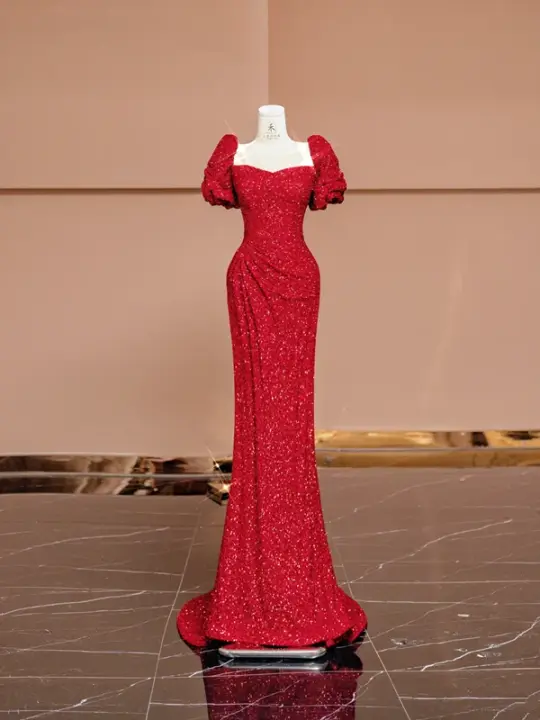 Red square neckline, fitted waist, slimming and sexy long ball gown R8407