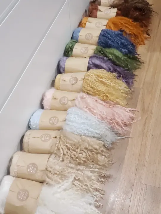 ROUND CURLY BLANKET