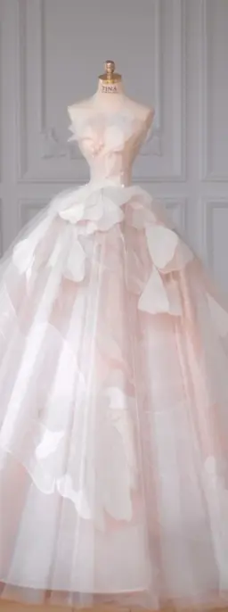 Pink Tube Top Fitted-Waist Cute and Sexy Puffy Hem Ball Gown Bridal Gown R5889