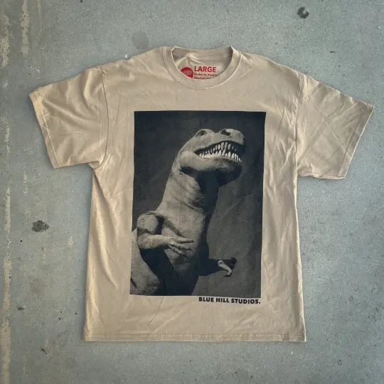 Dino tee