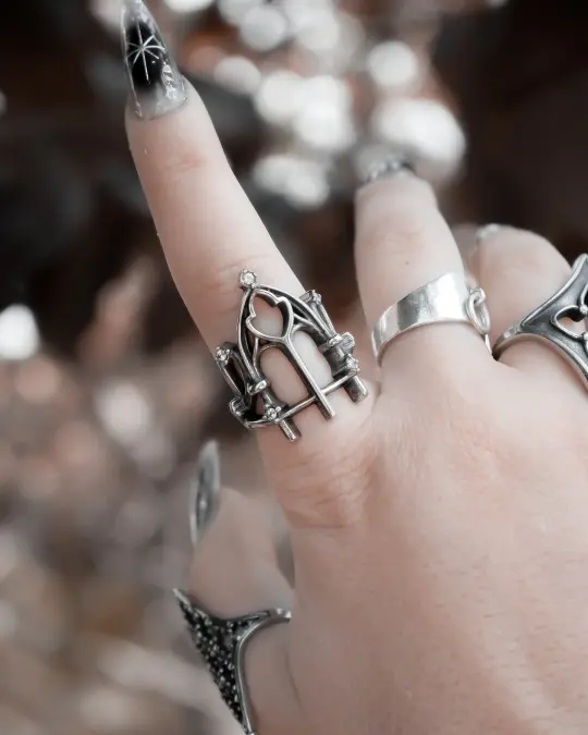 Vaulted Veil Ring
