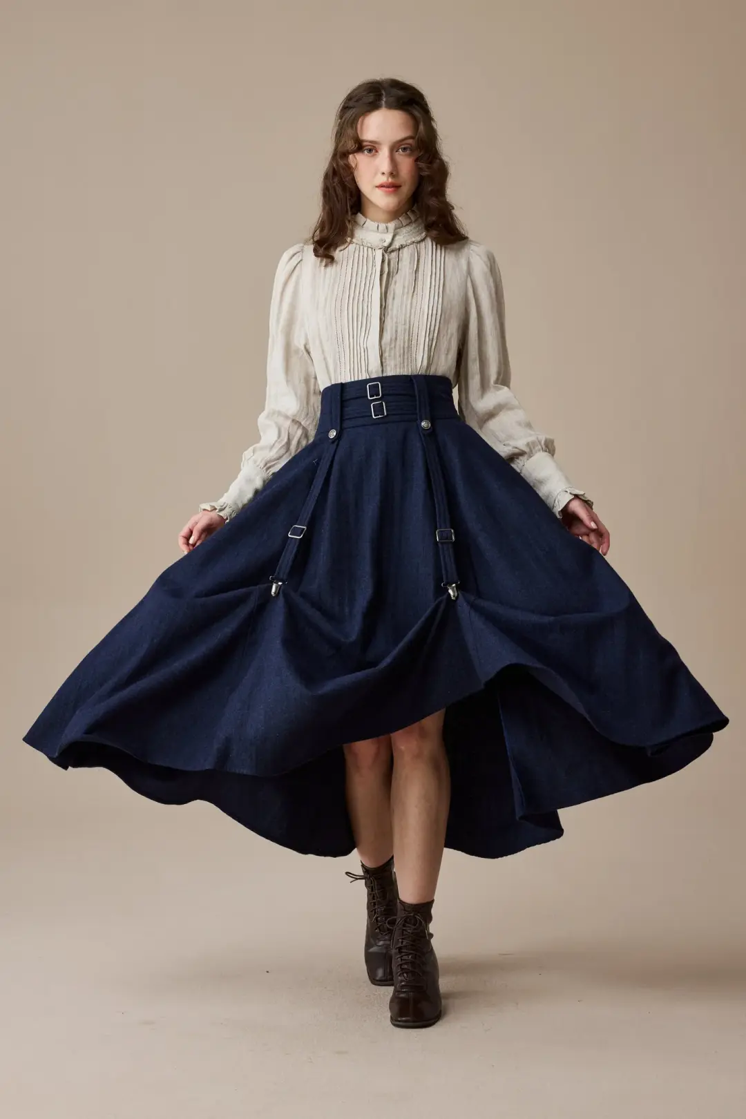 Cynthia 16 | Adjustable wool skirt