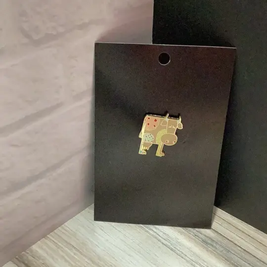 Quilted Cow-Cow Pins