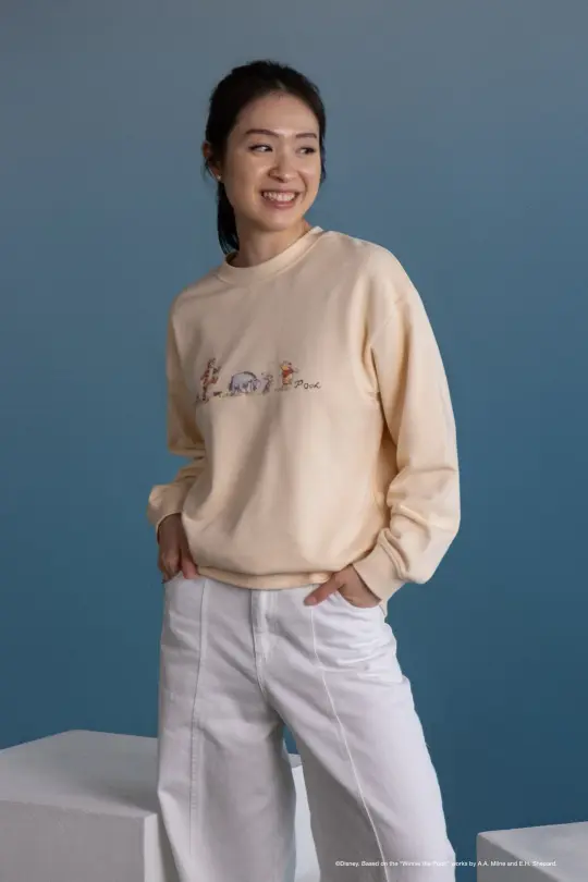 Personalisable Adult Pullover - Pooh and Friends