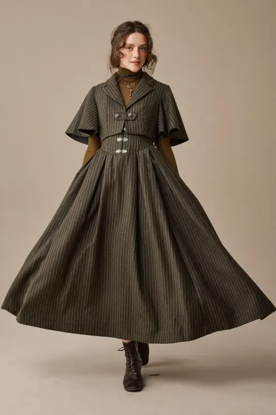 Clarise 22 |Retro Wool Skirt & Cape (2 pieces)