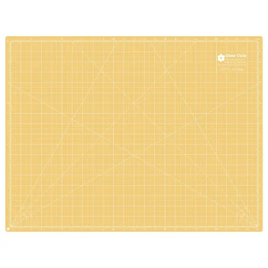 Lori Holt 18x24 Cutting Mat Tea Rose/Honey