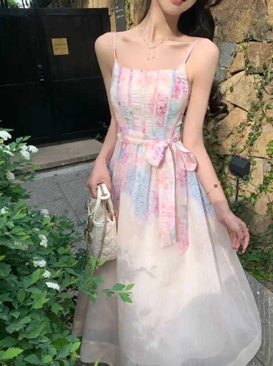 Fresh and elegant gradient print dress female 2025 new French gentle style flower suspender skirt R4380