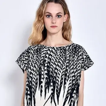 Tunic in Cream Feather