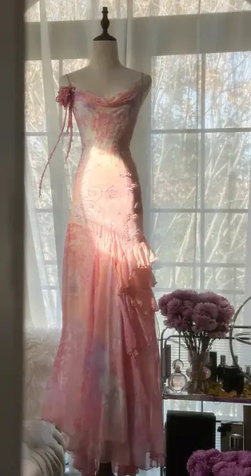 Light pink floral print halter-neck fitted bodycon long ball gown R7710