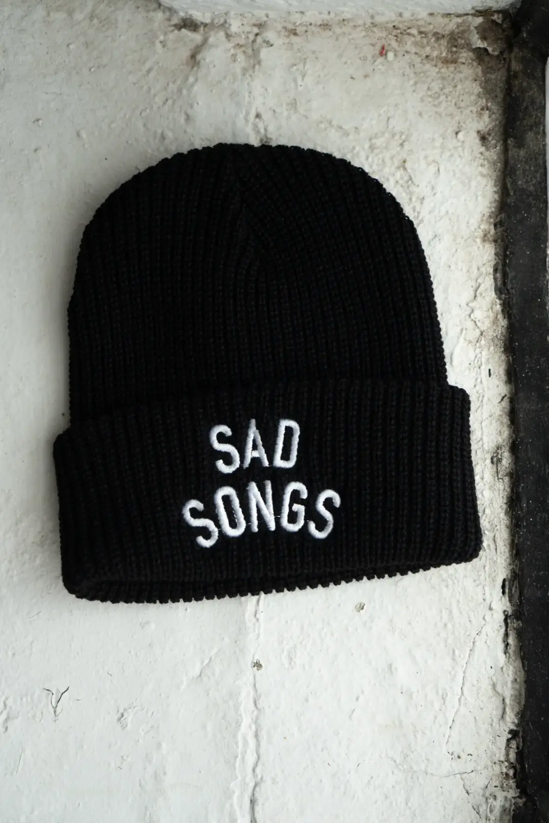 Sad Songs Shaker Stitch Beanie | Coal