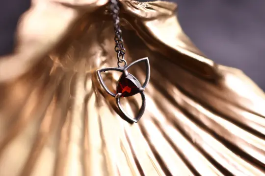 Tracery Necklace - Garnet