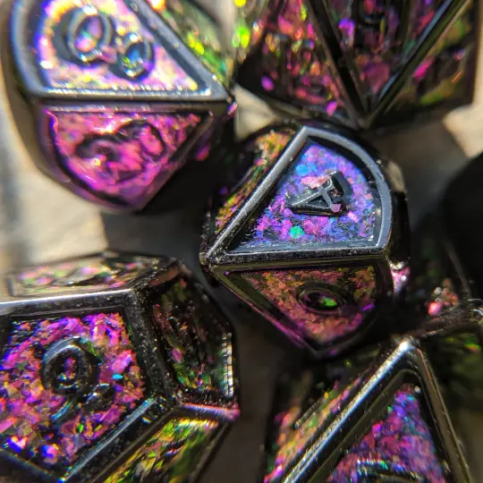 Glittering Magenta Green Metal Dice Set – Color Shift with Black Trim