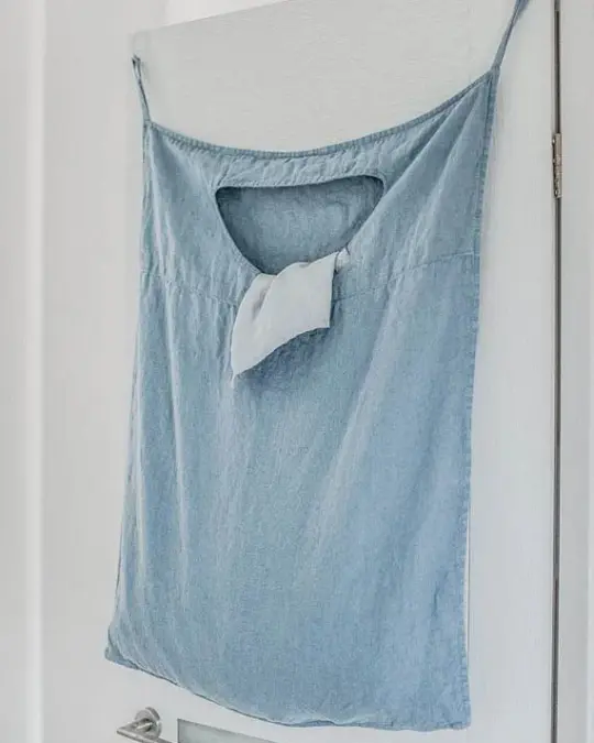 Hanging laundry linen bag
