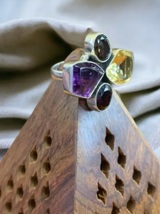 Priestess 4-stone Ring
