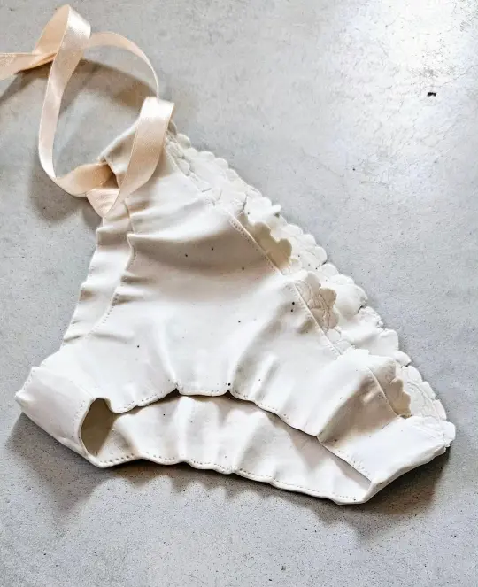 Porcelain panties