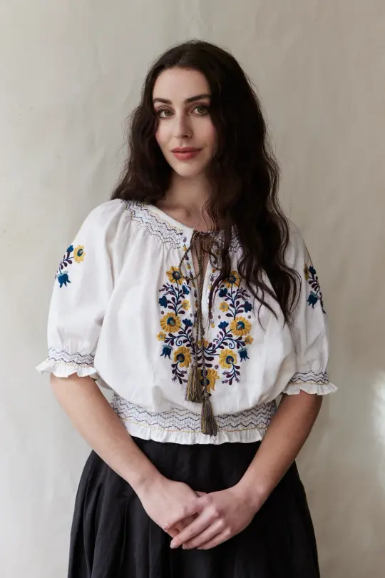 Blouse "Timea" brodée fleurs Matyó blanche