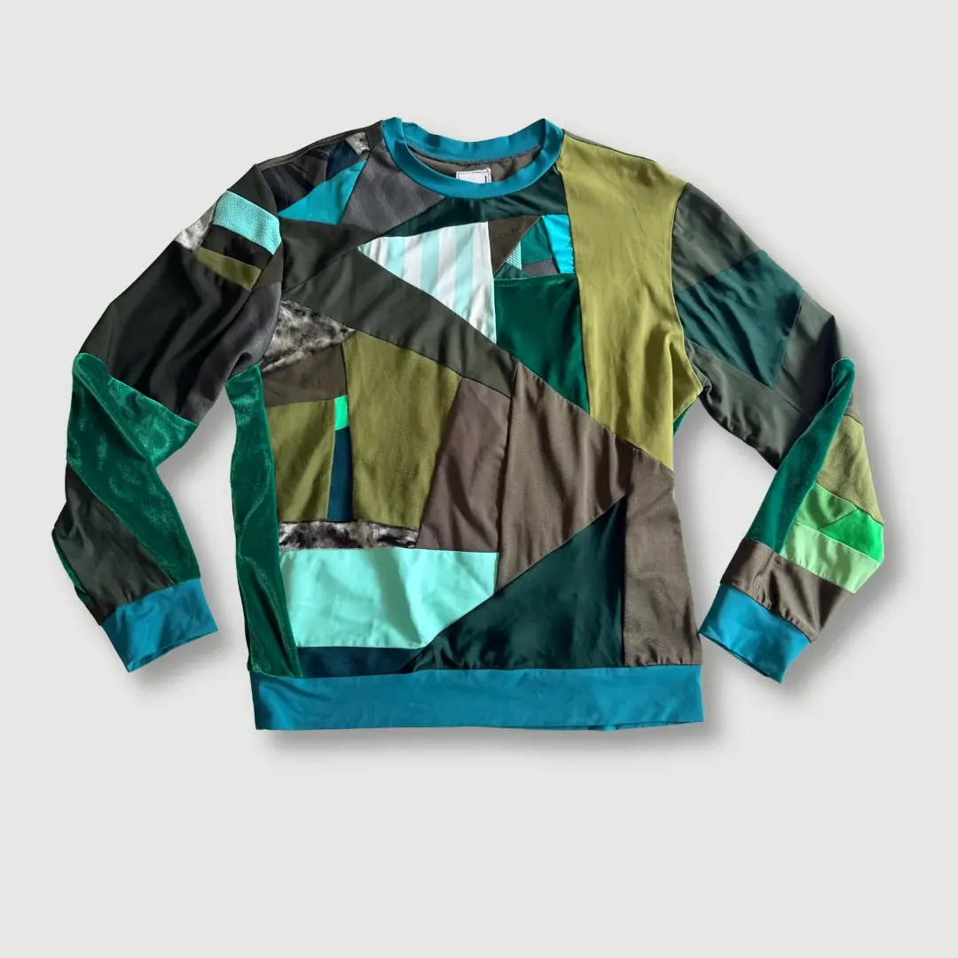 size large - preloved - green "all-over reroll" sweatshirt
