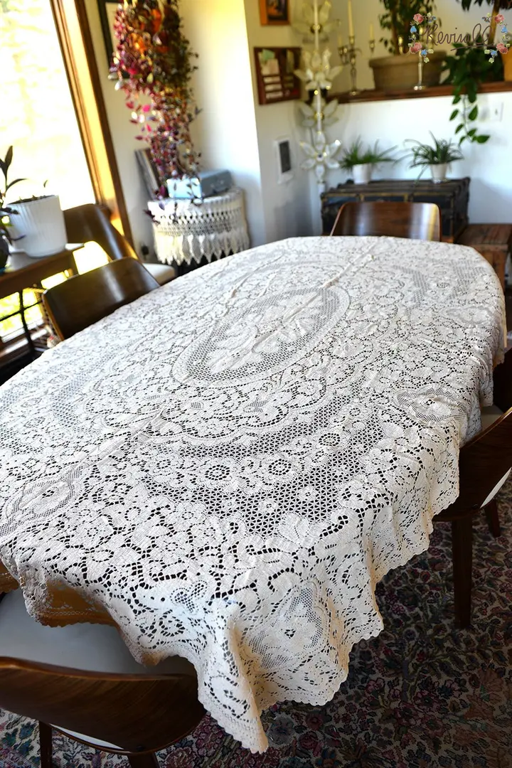 Large Vintage Lace Tablecloth #7