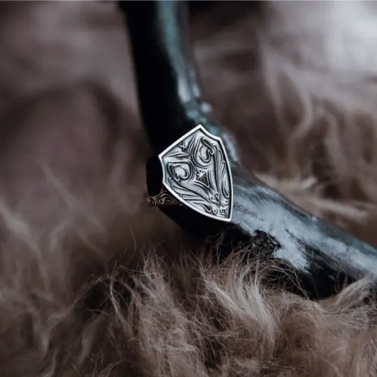 Shield of Ilmarë Ring