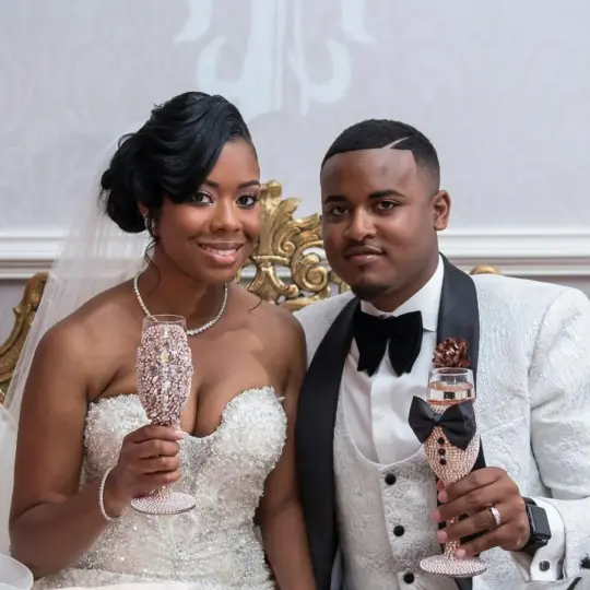 "The Royal" Champagne Toasting Glasses