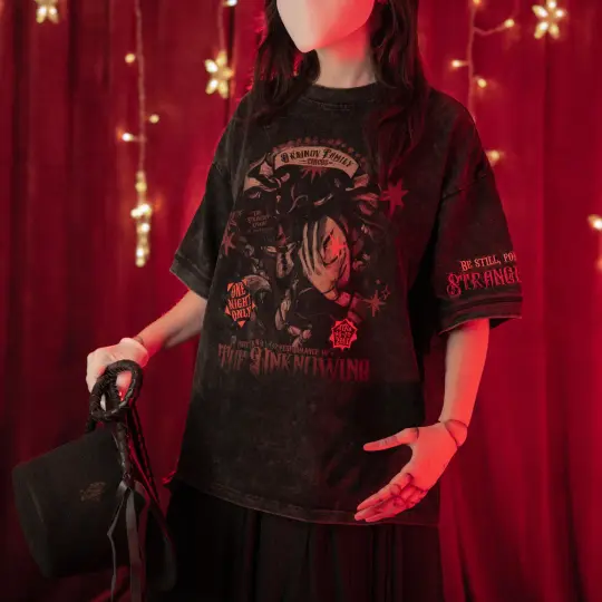 Strange Music ✧ // T-Shirt
