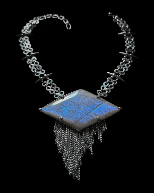 VAGĀRĪ | Rainbow Moonstone Necklace