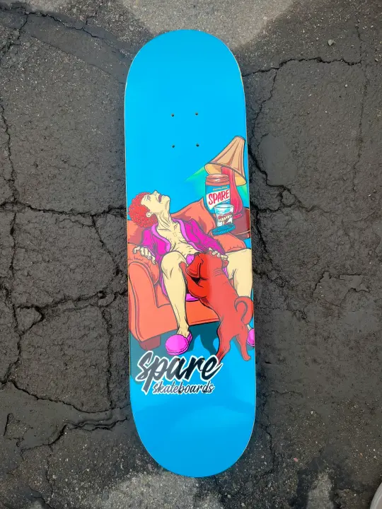Dog love Spare skateboards