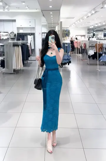 Blue halter-neck, fitted waist, elegant and sexy long ball gown R7908