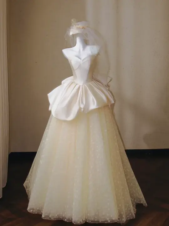 Champagne-colored strapless satin waisted puffy princess dress, prom dress R5653