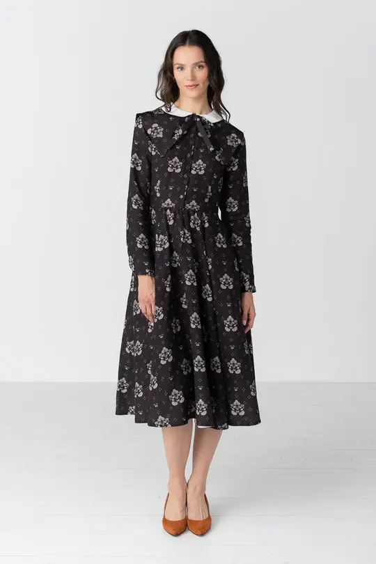 Classic – Long Sleeve Peter Pan Collar Linen Dress