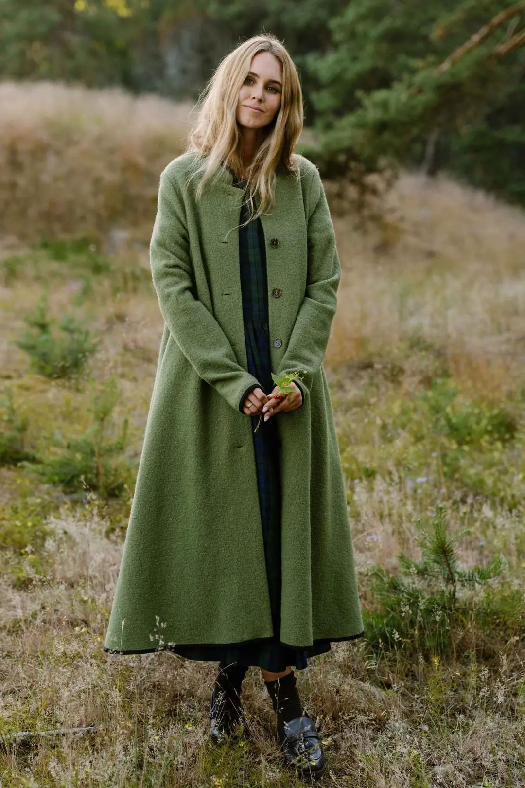 Classic – Virgin Wool Coat with Thumbhole Sleeves