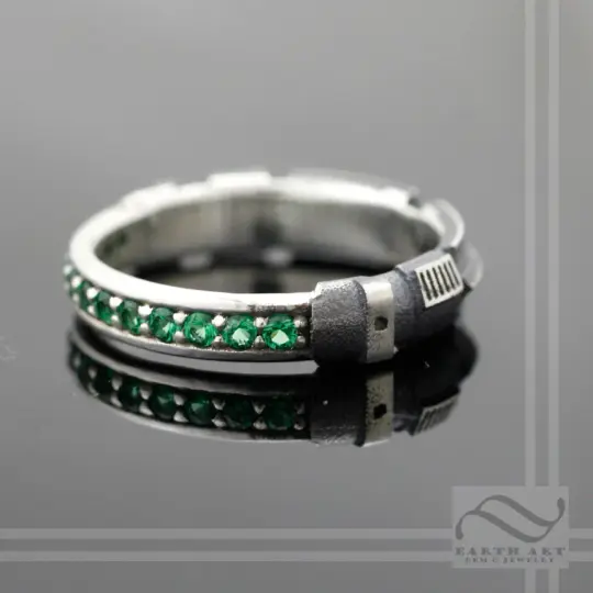 Emerald Lightsaber Ring - Sterling Silver