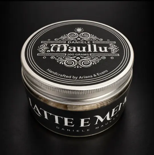 Daniele Maullu Latte e Menta Shaving Soap by ariana & evans
