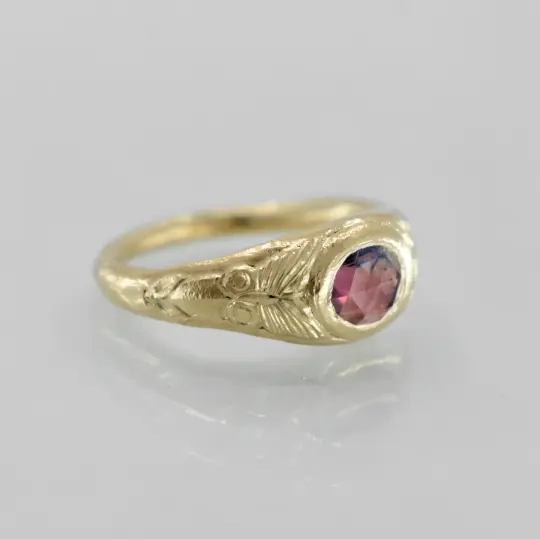 Agnes - Rosecut Winza Sapphire Signet