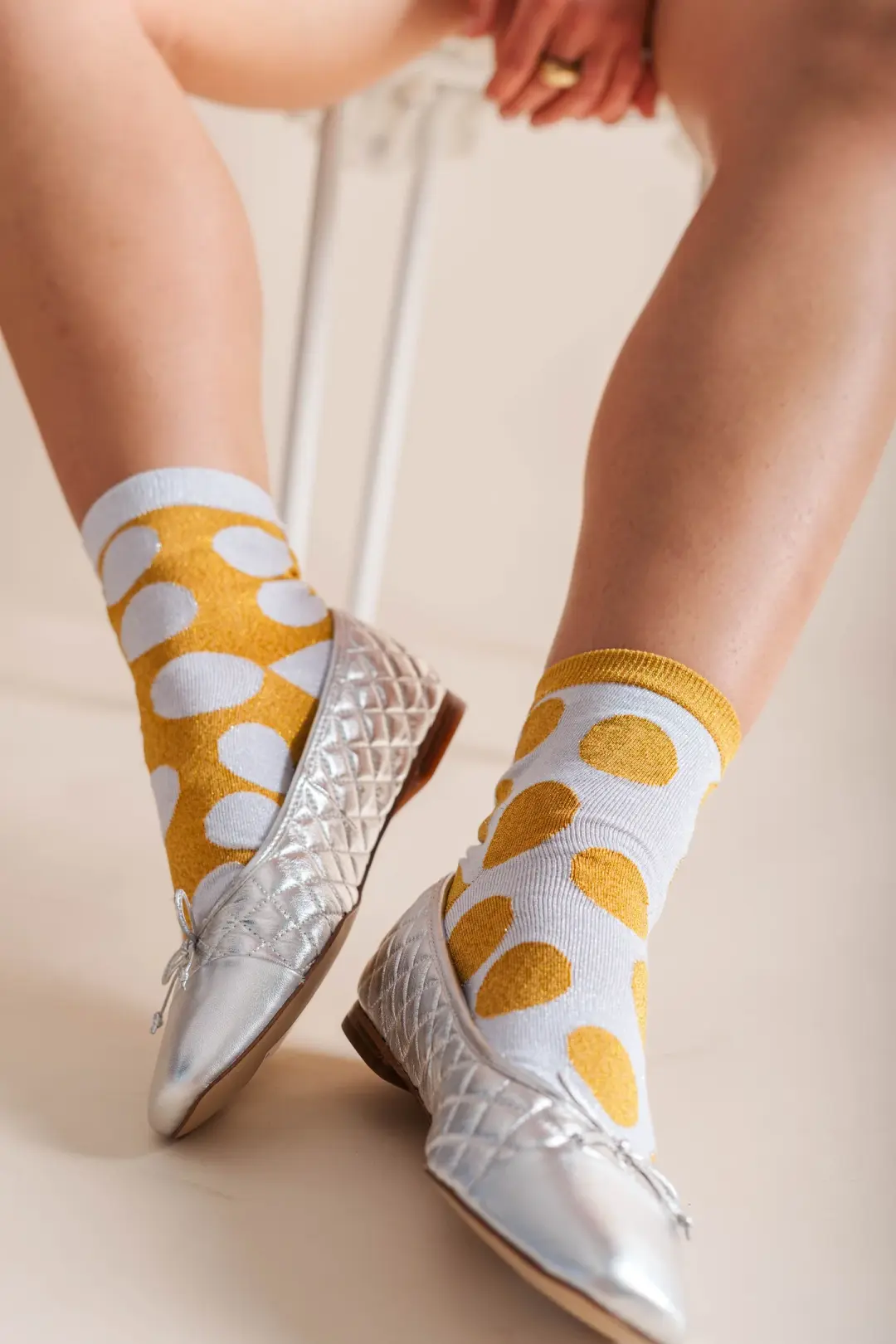 METALLIC DOT SOCKS